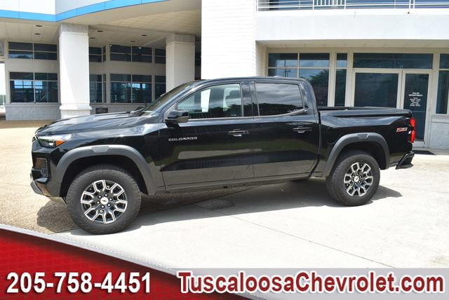 Used 2024 Chevrolet Colorado Z71 w/ Z71 Convenience Package 2 AWD/4WD image 6