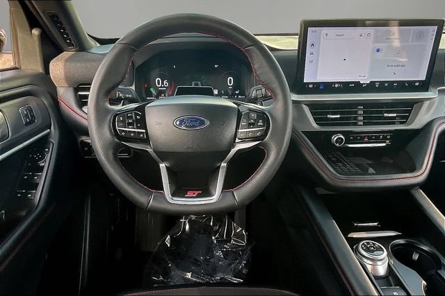 Used 2025 Ford Explorer ST AWD/4WD image 8