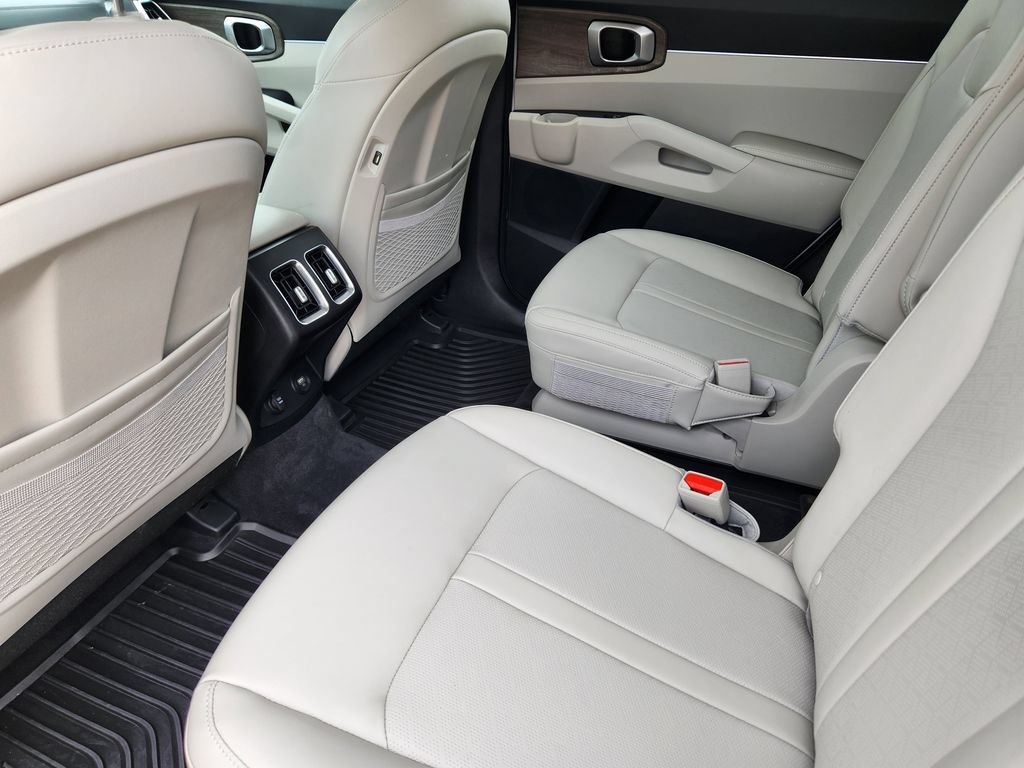 Certified 2022 Kia Sorento X-Line EX AWD/4WD image 9