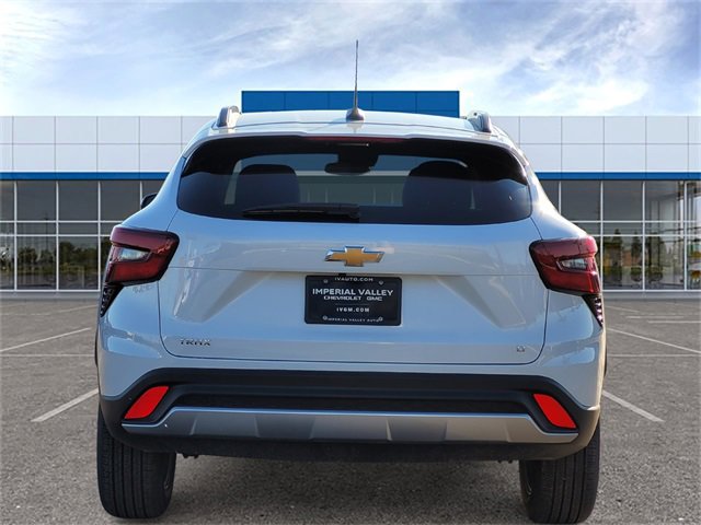 New 2026 Chevrolet Trax LT w/ Driver Confidence Package image 5