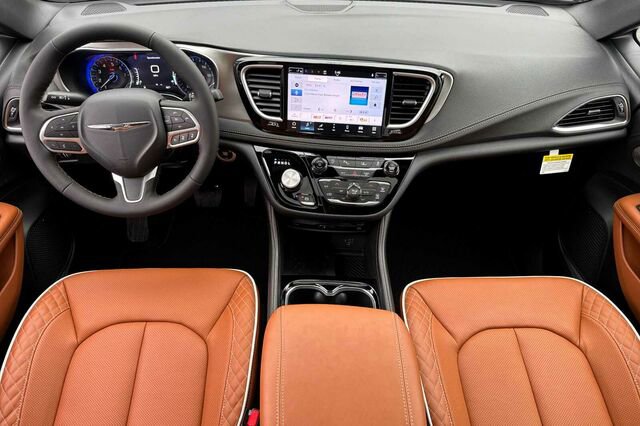 New 2026 Chrysler Pacifica Pinnacle image 10