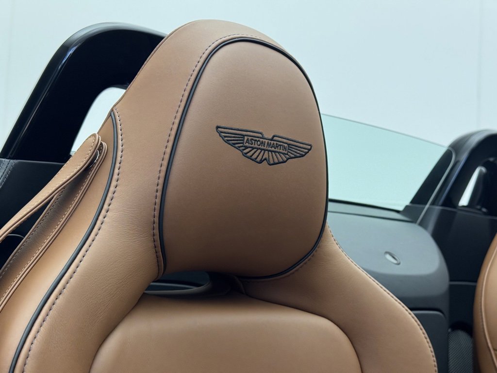 New 2026 Aston Martin V8 Vantage Roadster image 51