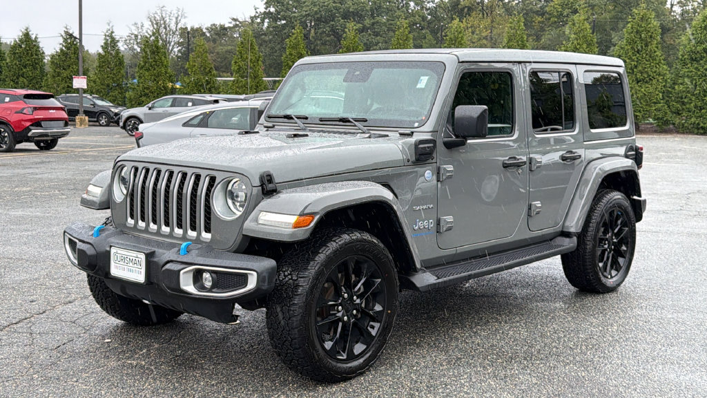 Used 2023 Jeep Wrangler Unlimited Sahara w/ Cold Weather Group AWD/4WD image 2