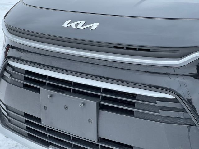 Used 2023 Kia Niro LX image 33