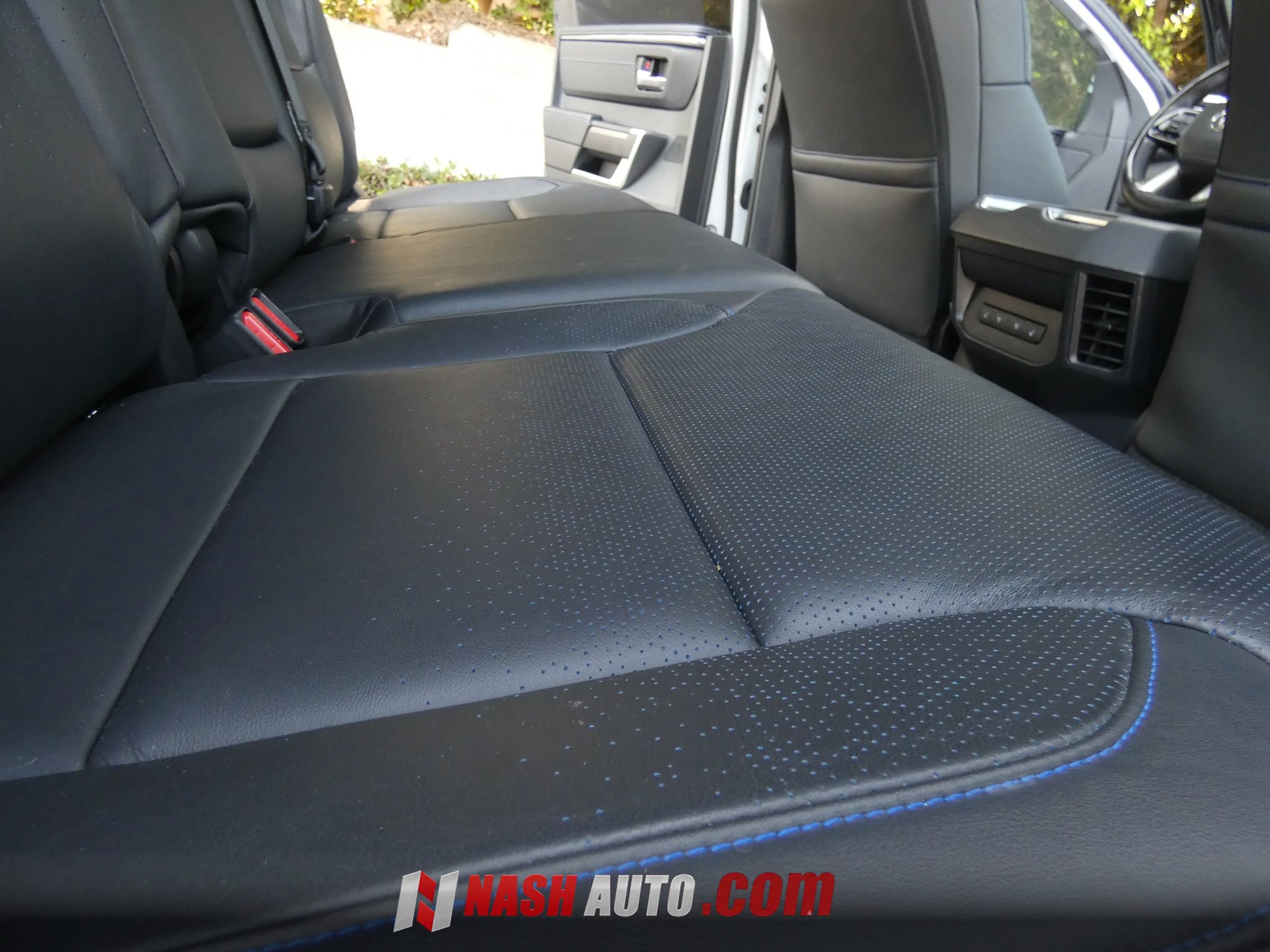 Used 2024 Toyota Tundra Platinum AWD/4WD image 41
