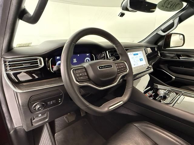 Used 2022 Jeep Wagoneer Series III w/ Premium Group I AWD/4WD image 5