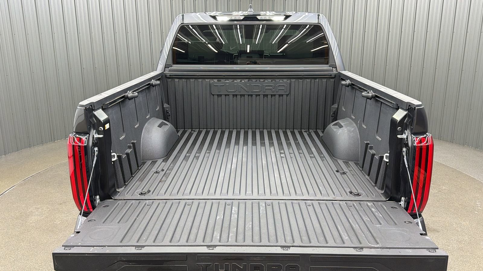 Used 2025 Toyota Tundra Limited image 13