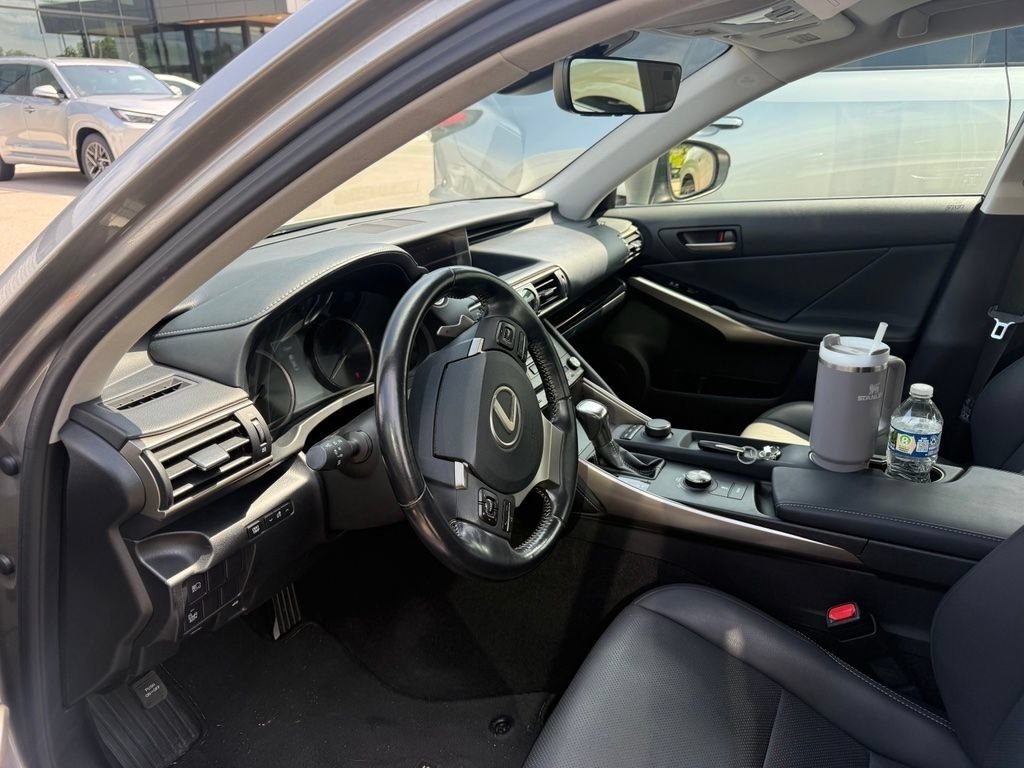 Used 2017 Lexus IS 300 AWD w/ Premium Package image 5