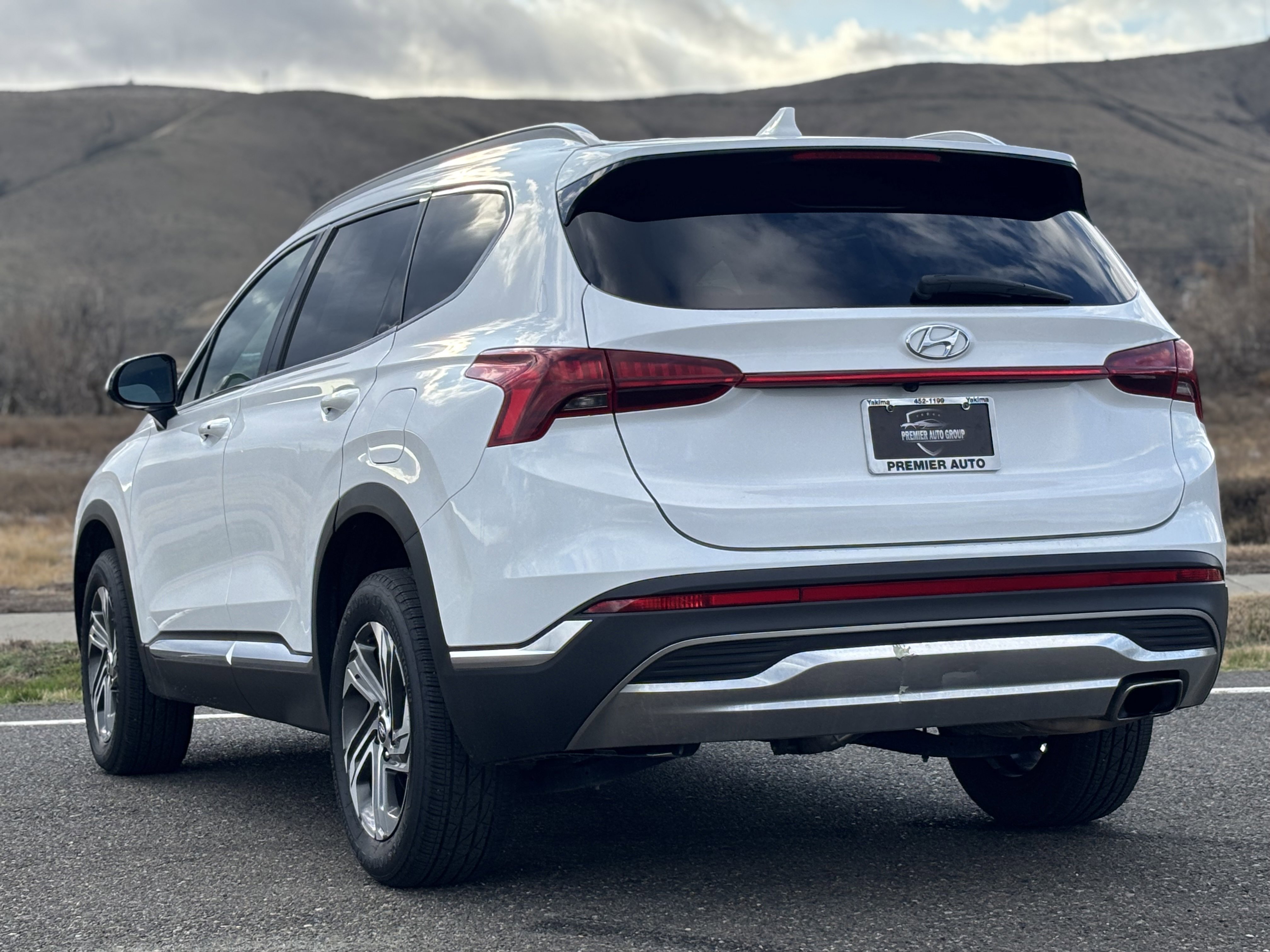 Used 2021 Hyundai Santa Fe SEL image 6