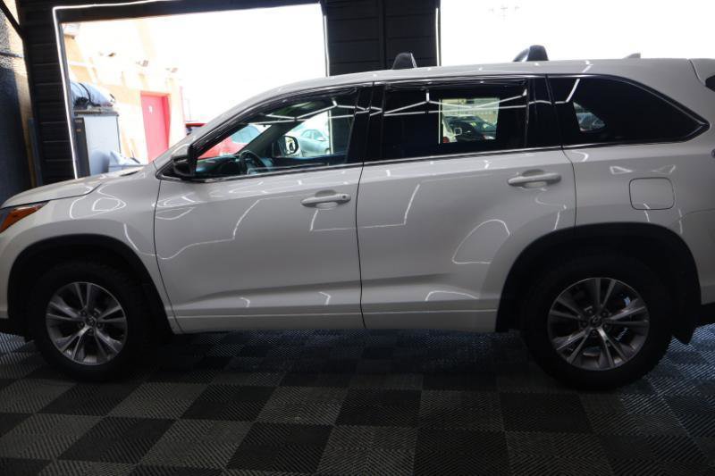 Used 2016 Toyota Highlander Plus AWD/4WD image 4