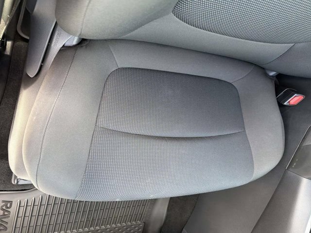 Certified 2025 Toyota RAV4 LE AWD/4WD image 15