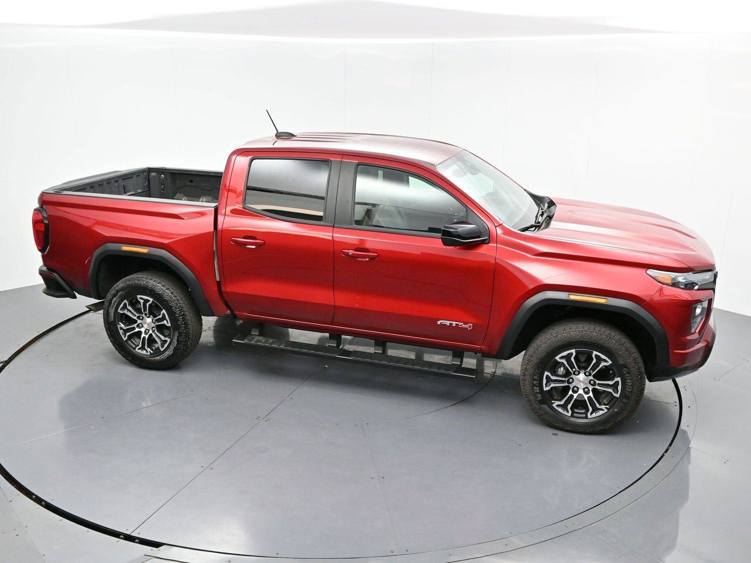 Used 2024 GMC Canyon AT4 w/ Canyon Safety Plus Package AWD/4WD image 32