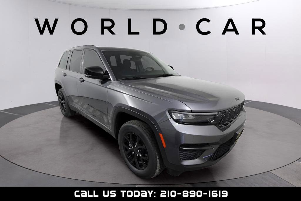 Used 2024 Jeep Grand Cherokee Altitude image 1