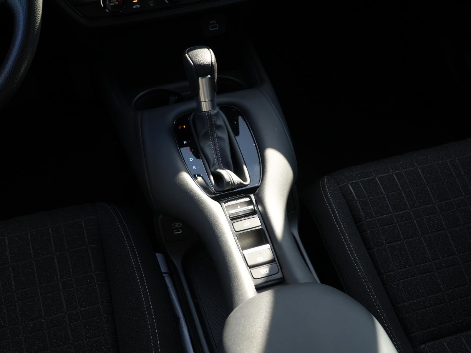 Used 2024 Honda HR-V LX image 25