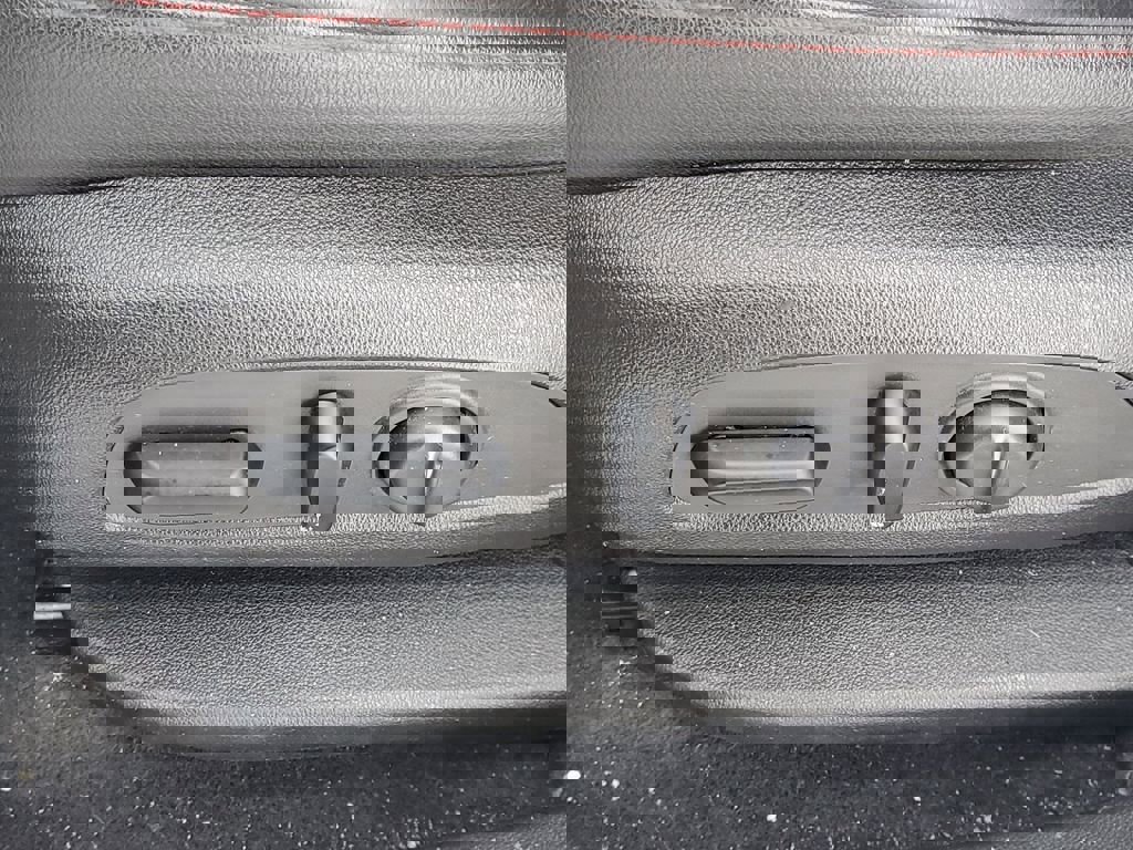 Used 2019 Chevrolet Blazer RS image 21