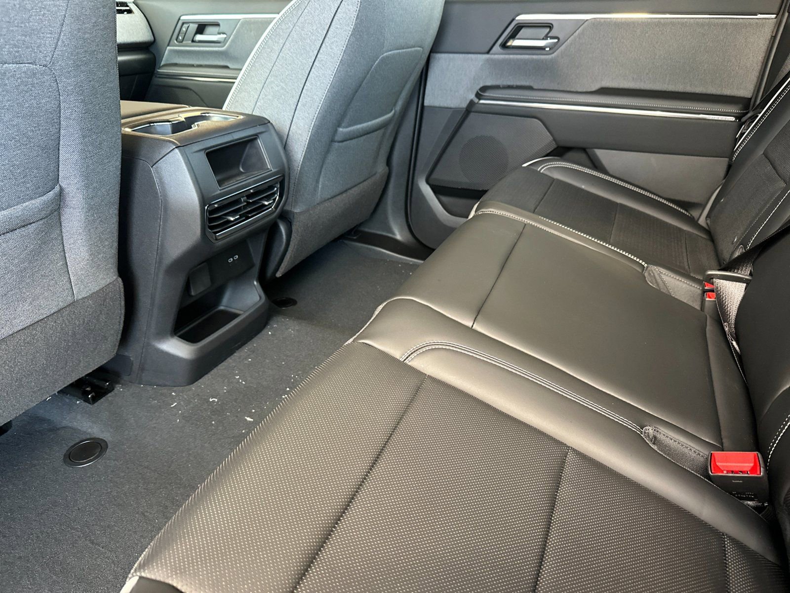 New 2026 GMC Sierra EV Elevation image 12