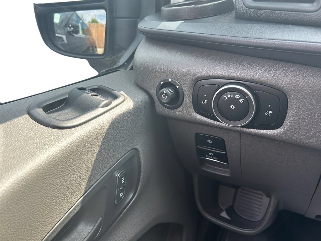 Used 2024 Ford E-Transit Low Roof RWD image 9