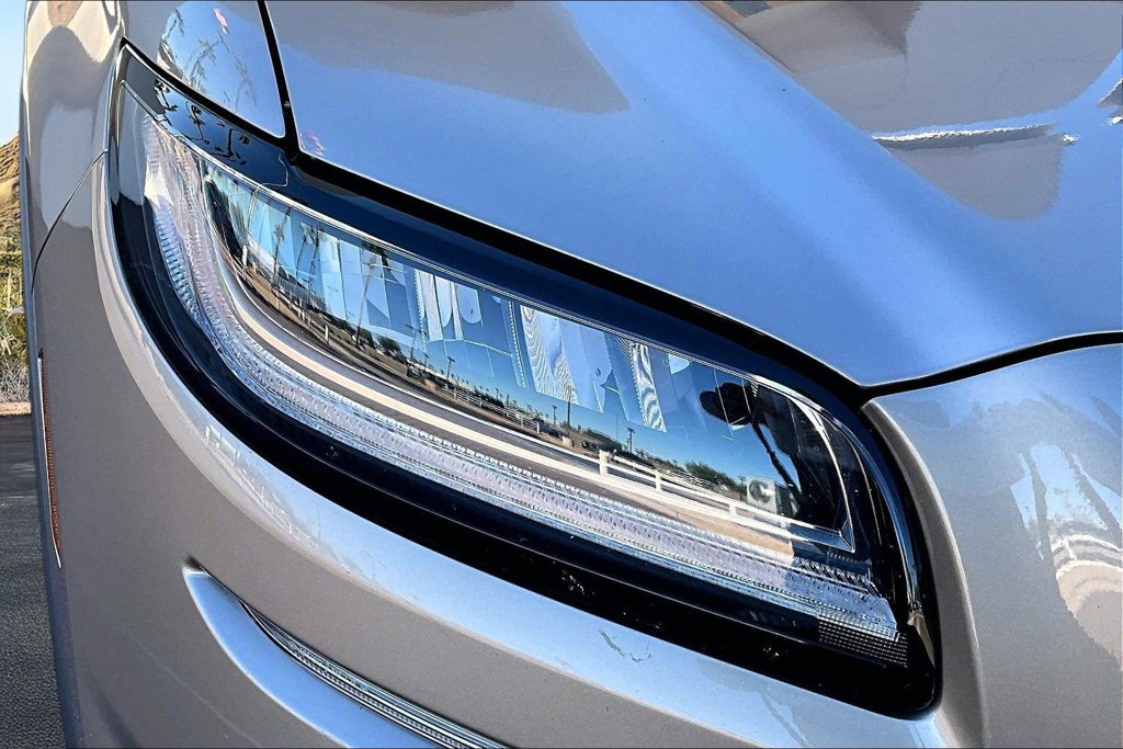 Used 2021 Lincoln Nautilus Reserve FWD image 29