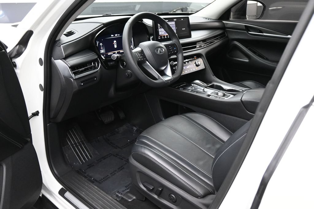 Used 2023 INFINITI QX60 Luxe w/ Cargo Package AWD/4WD image 2
