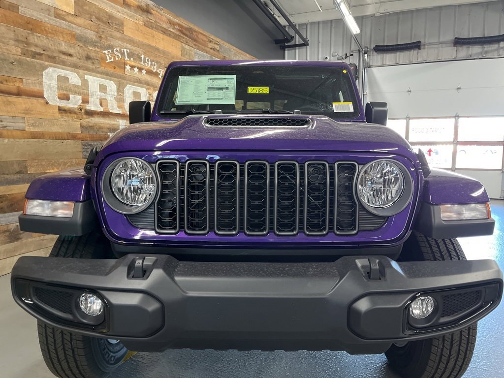 New 2026 Jeep Gladiator Sport image 6