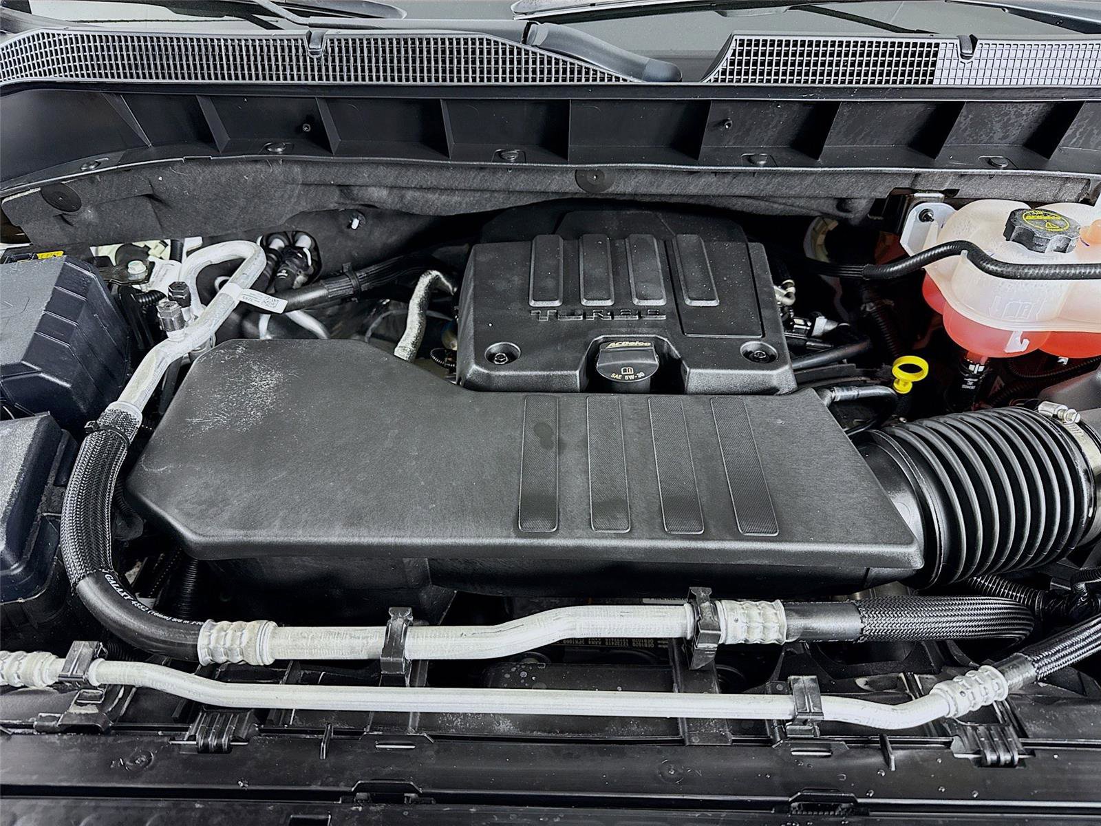 Used 2024 Chevrolet Silverado 1500 LT image 29