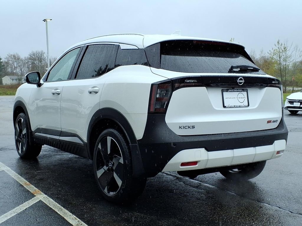 Used 2025 Nissan Kicks SR AWD/4WD image 29