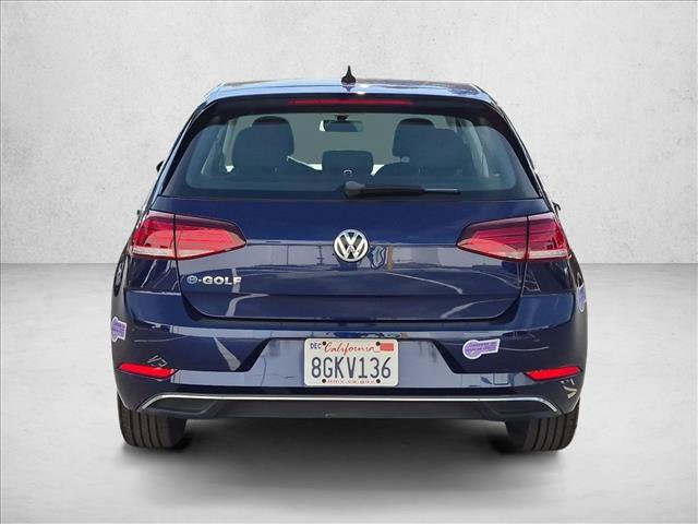 Used 2018 Volkswagen e-Golf SE w/ DC Fast Charging Package FWD image 7