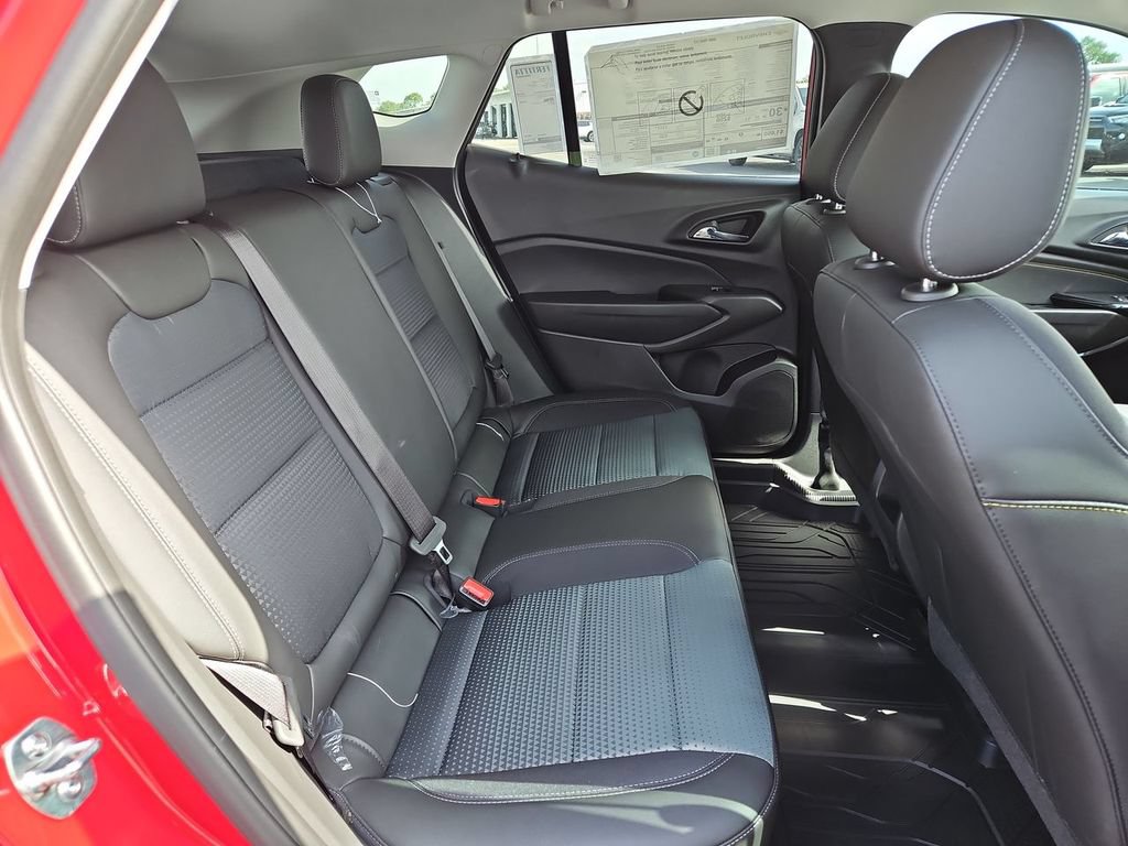 Certified 2026 Chevrolet Trax LT w/ LT Convenience Package FWD image 18