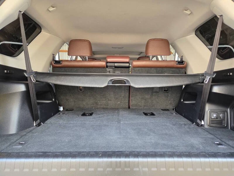 Used 2018 Toyota 4Runner Limited AWD/4WD image 19