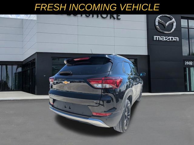 Used 2021 Chevrolet TrailBlazer LT w/ Convenience Package image 3