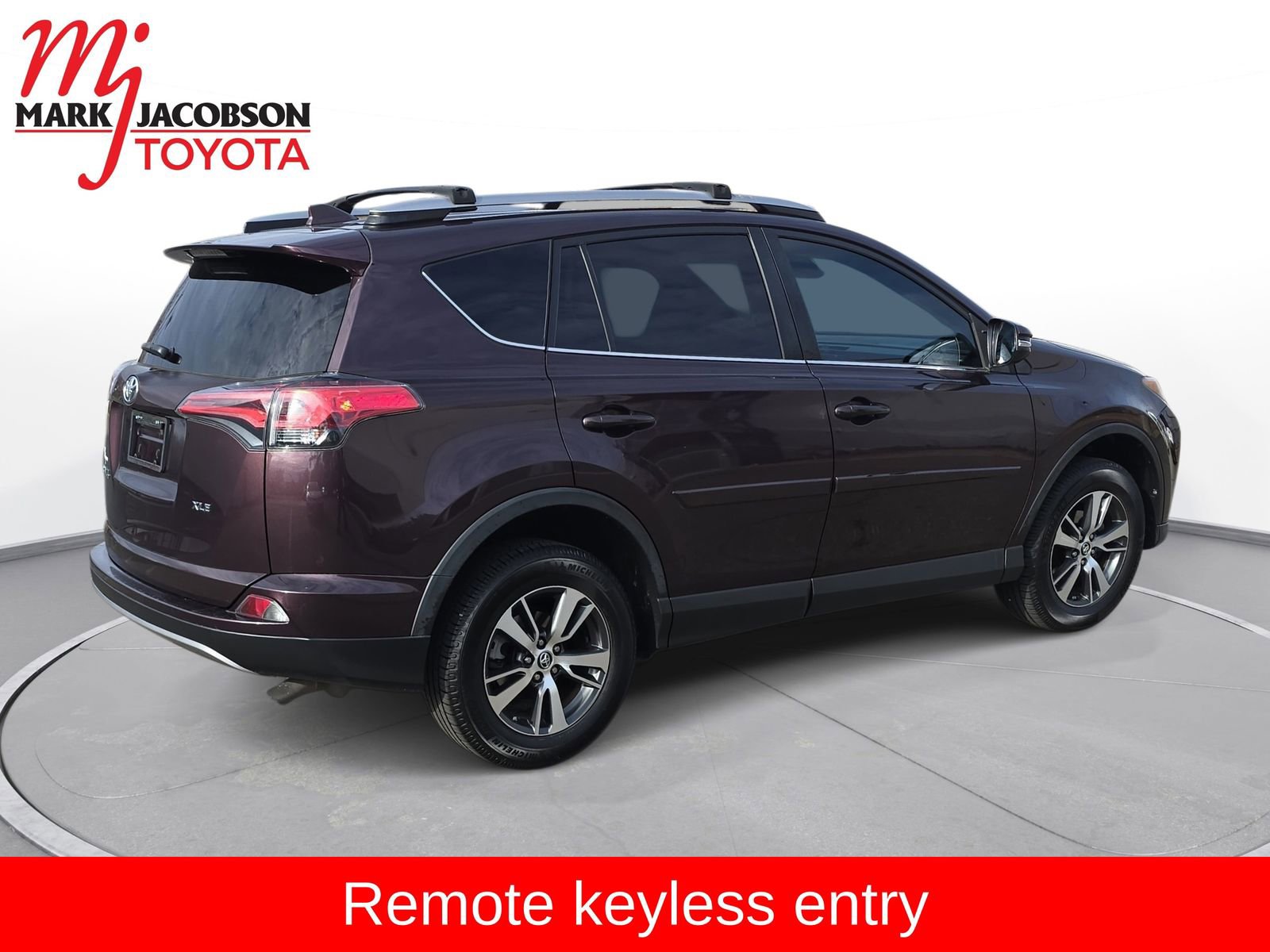 Used 2018 Toyota RAV4 XLE w/ Plus Extra Value Package image 9