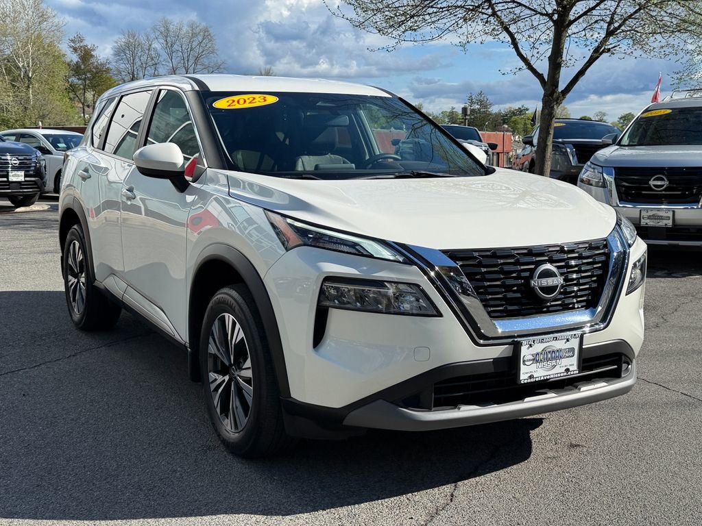 Used 2023 Nissan Rogue SV AWD/4WD image 7