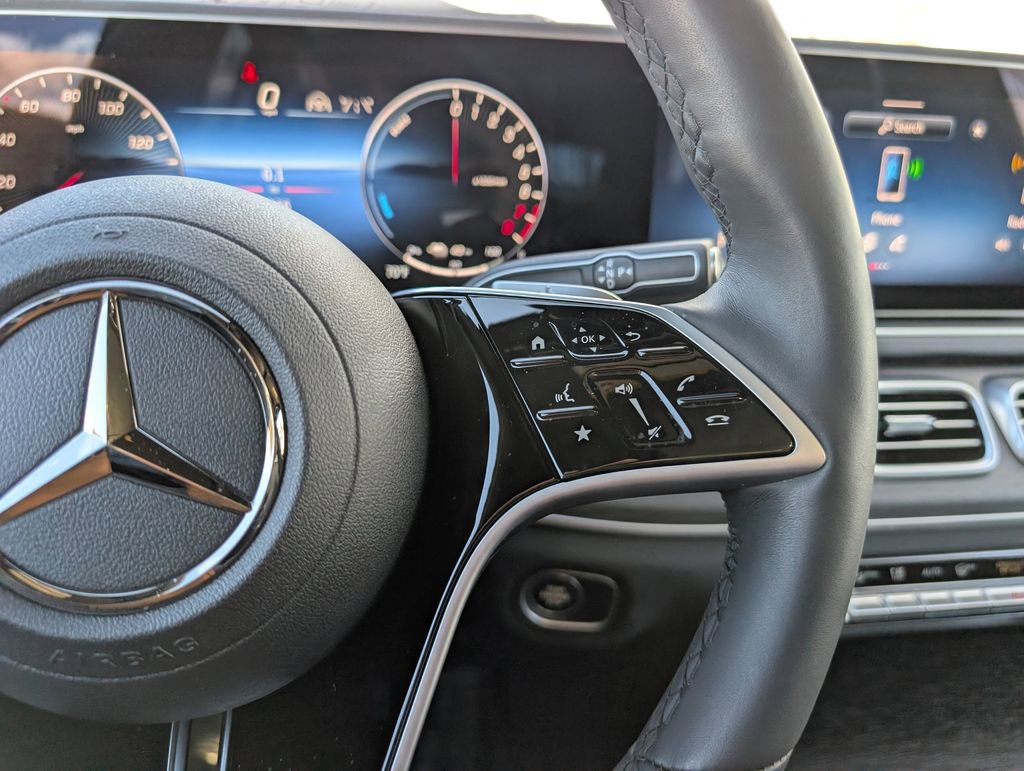 Used 2025 Mercedes-Benz GLE 450e 4MATIC image 29