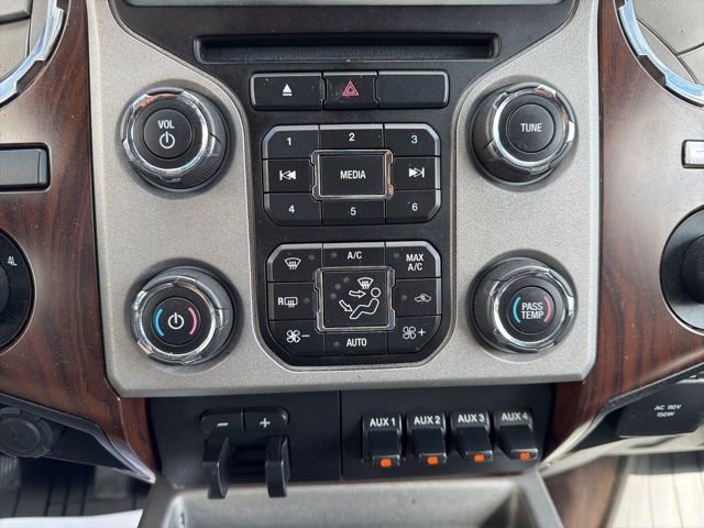 Used 2014 Ford F350 Lariat w/ Lariat Ultimate Package image 35