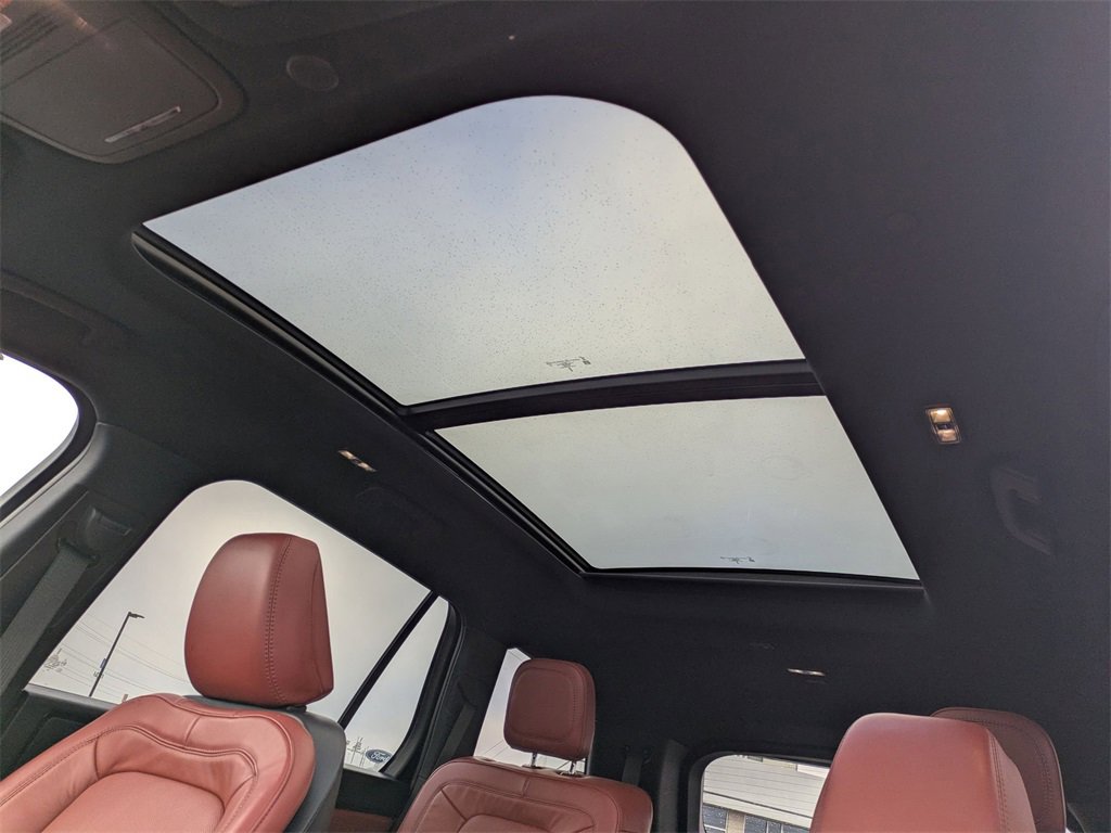 Used 2025 Lincoln Aviator Reserve image 17