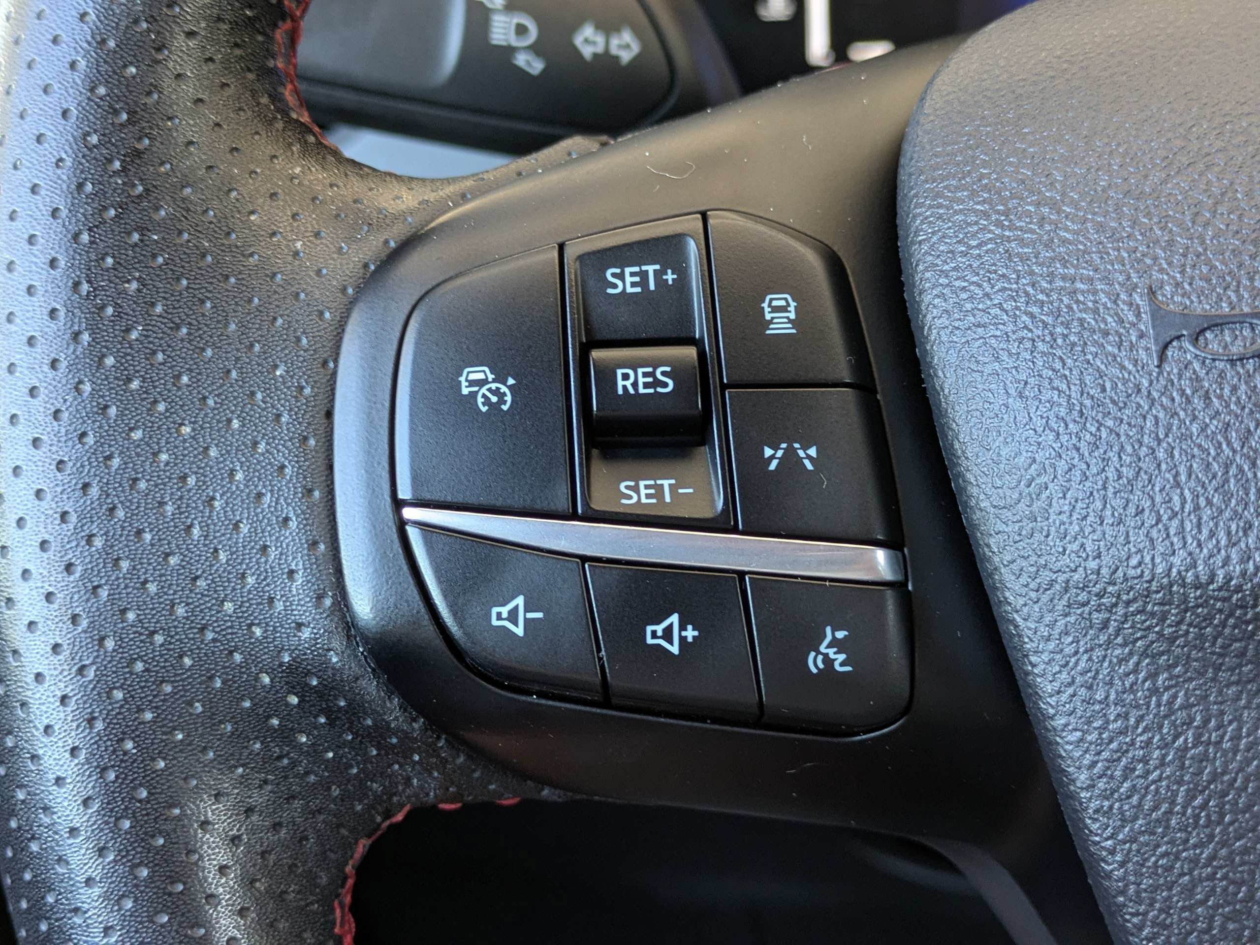 Used 2023 Ford Escape ST-Line w/ Tech Pack #1 FWD image 28