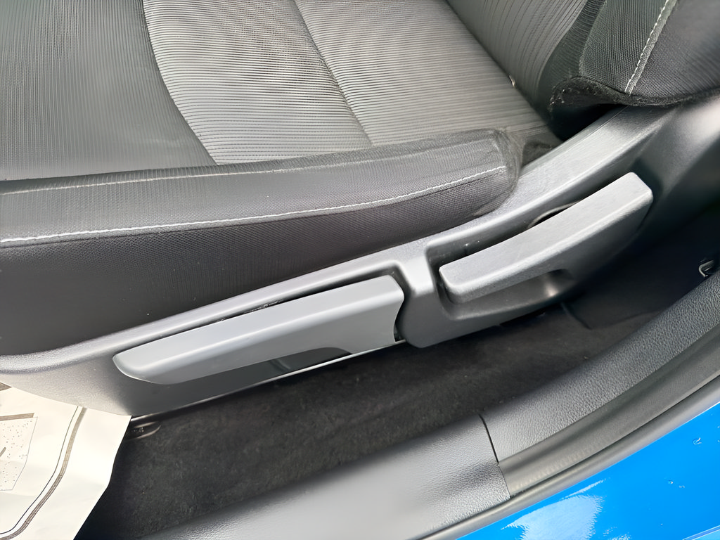Certified 2025 Nissan Sentra SV FWD image 19