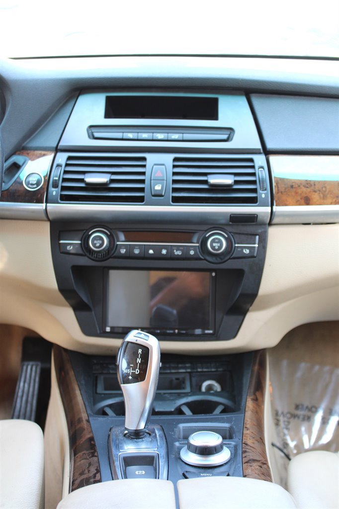 Used 2008 BMW X5 3.0si image 12