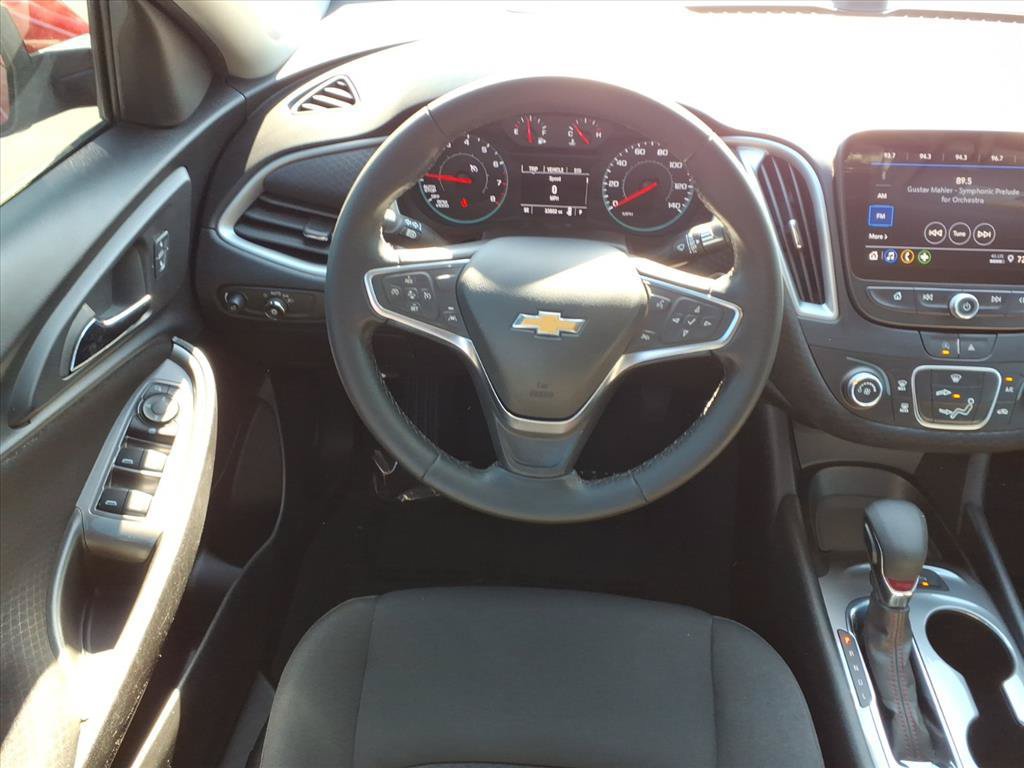 Used 2025 Chevrolet Malibu RS FWD image 27