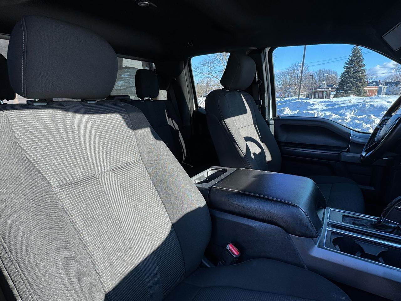 Used 2017 Ford F150 XLT w/ Equipment Group 302A Luxury AWD/4WD image 34