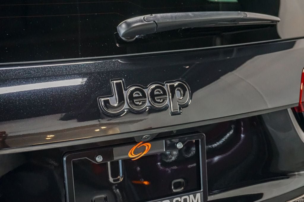 Used 2021 Jeep Grand Cherokee Trackhawk AWD/4WD image 41