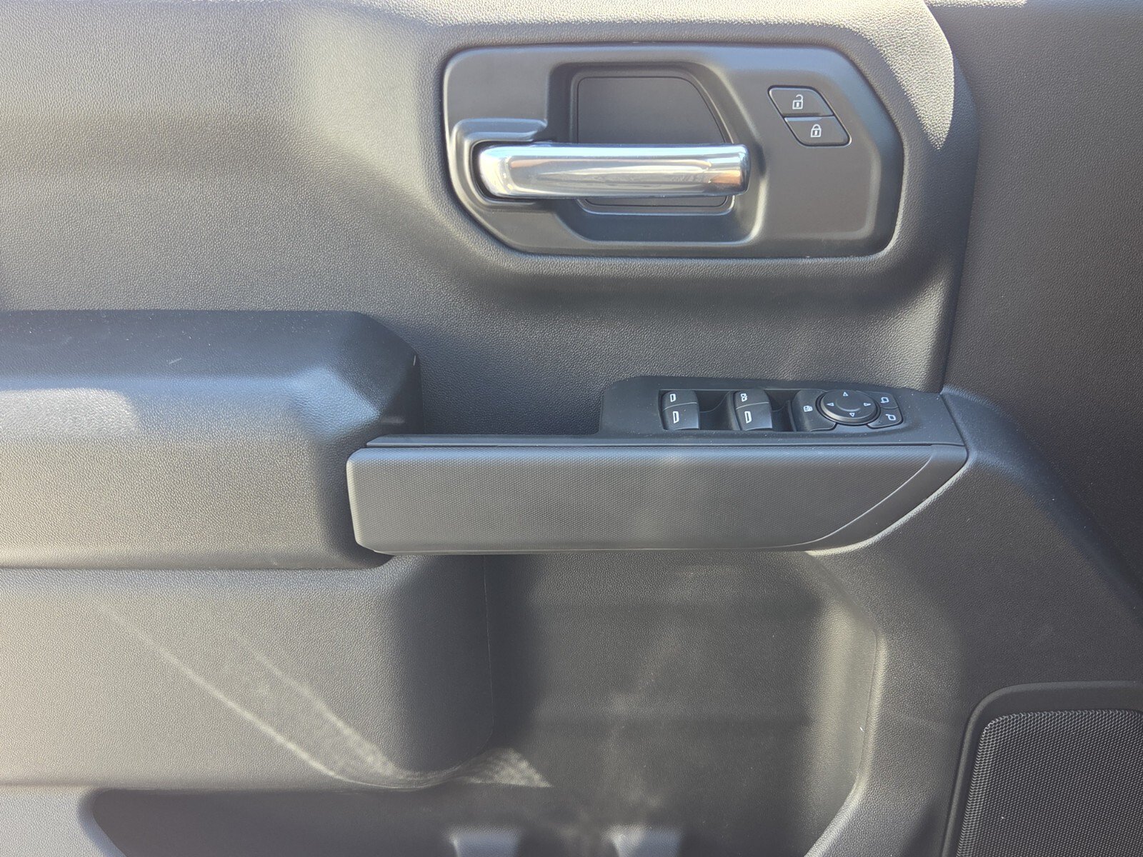 New 2026 Chevrolet Silverado 1500 Custom w/ Turbomax Blackout Package RWD image 28