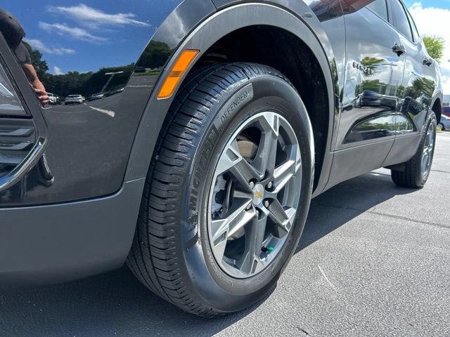 Used 2025 Chevrolet Blazer LT AWD/4WD image 14