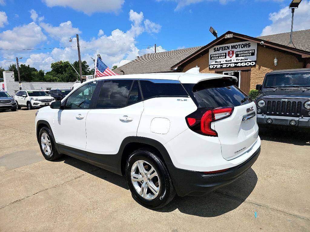 Used 2024 GMC Terrain SLE image 6