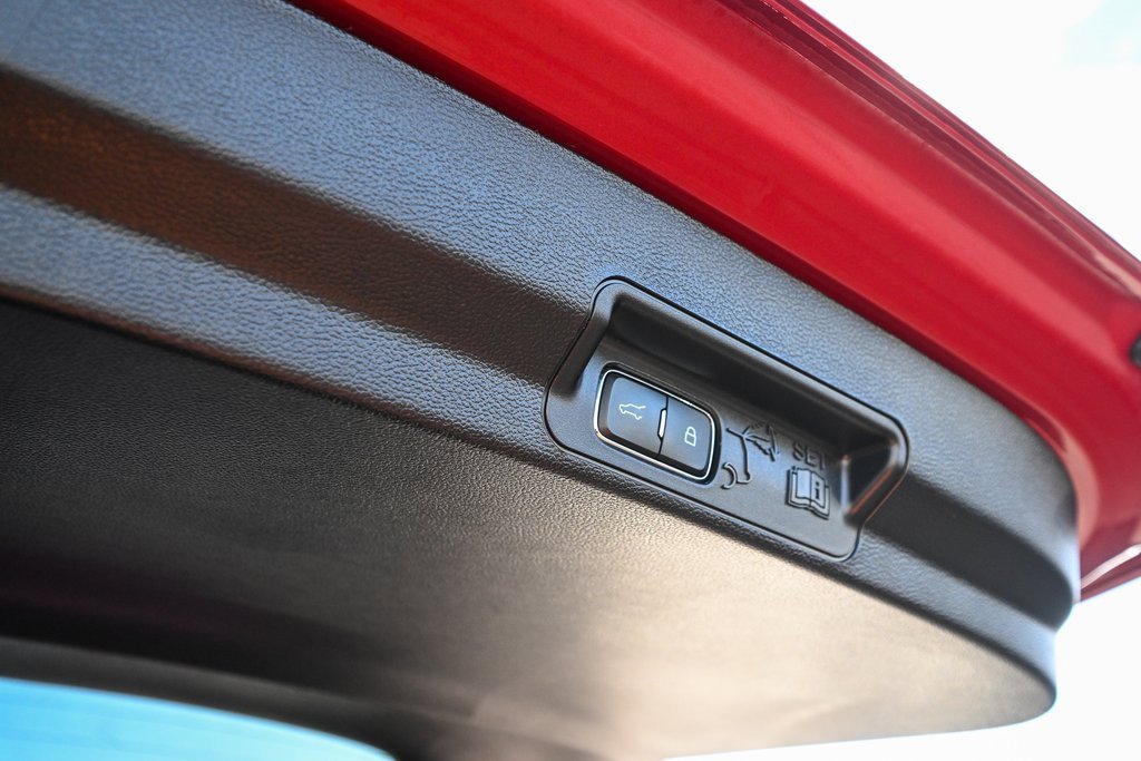 Used 2023 Ford Explorer XLT w/ Equipment Group 202A image 20