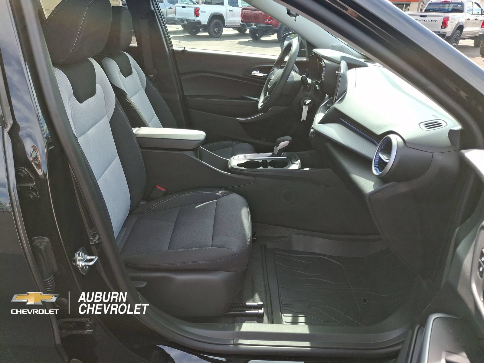 New 2026 Chevrolet Trax LS w/ LS Convenience Package FWD image 20