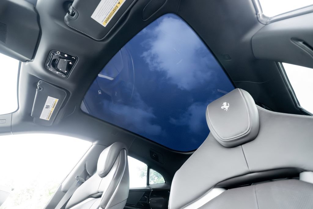 Used 2023 Ferrari Purosangue image 8