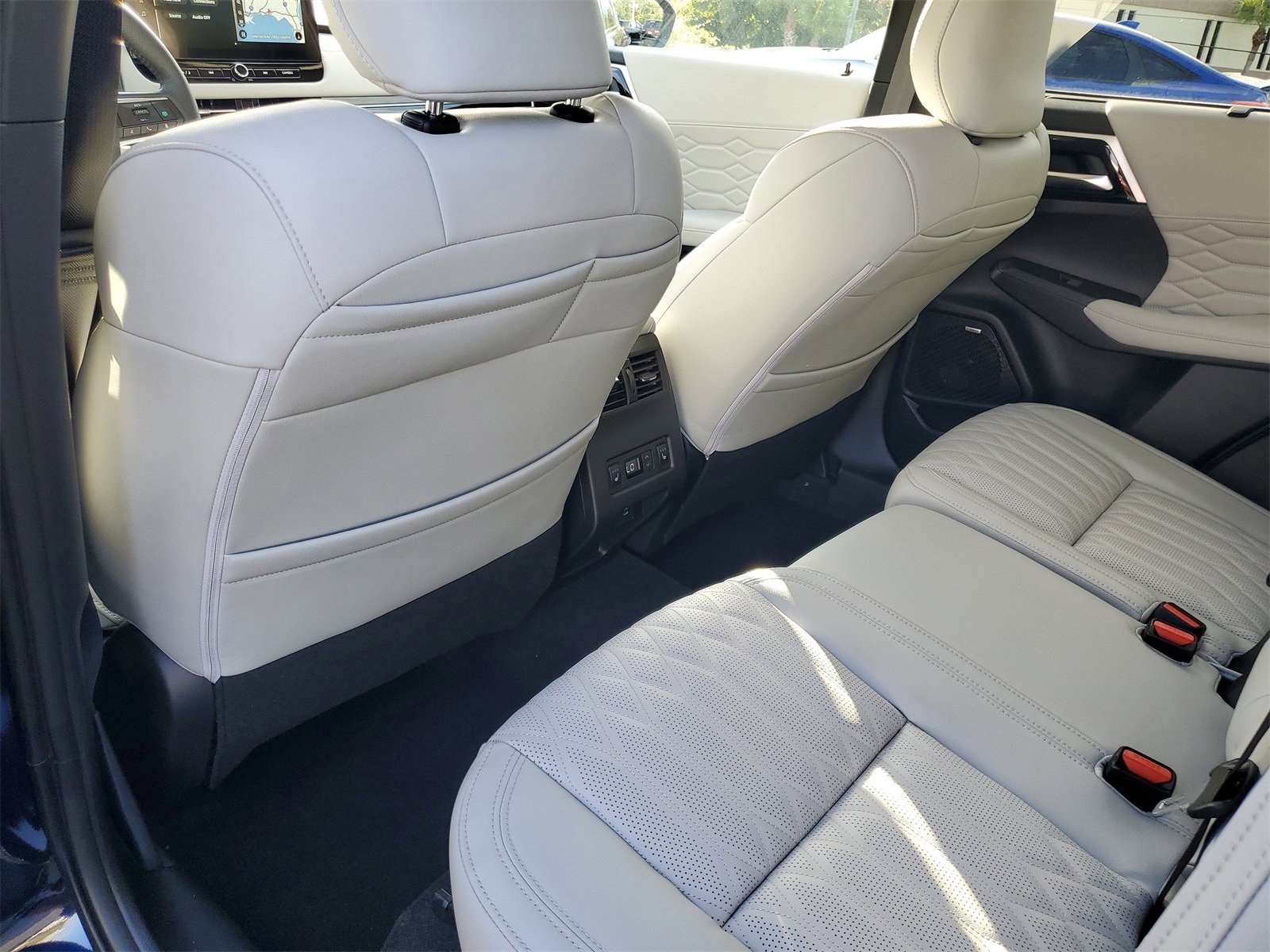New 2025 Mitsubishi Outlander SEL image 22