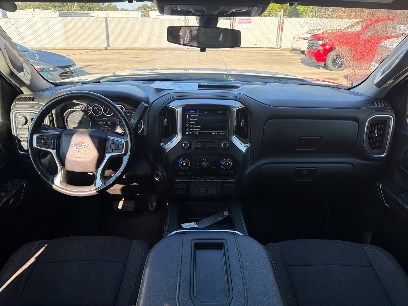 Used 2021 Chevrolet Silverado 1500 LT Trail Boss w/ Bed Protection Package AWD/4WD image 9