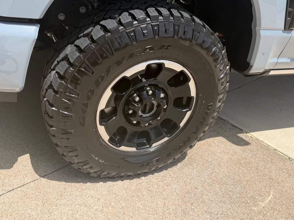 New 2026 Ford F250 Platinum w/ Tremor Off-Road Package AWD/4WD image 12